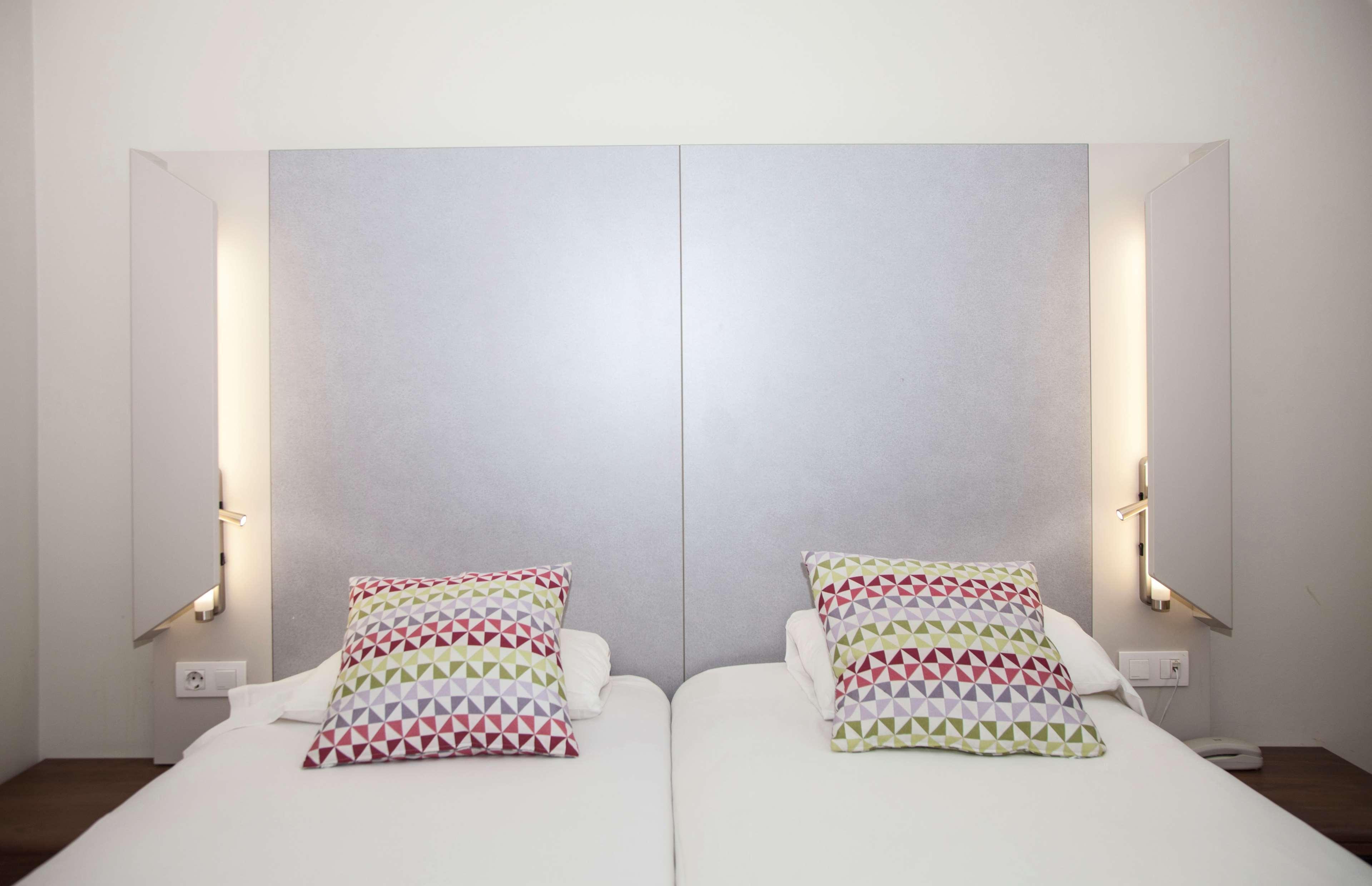 Travelodge Bcn Cornella Fira