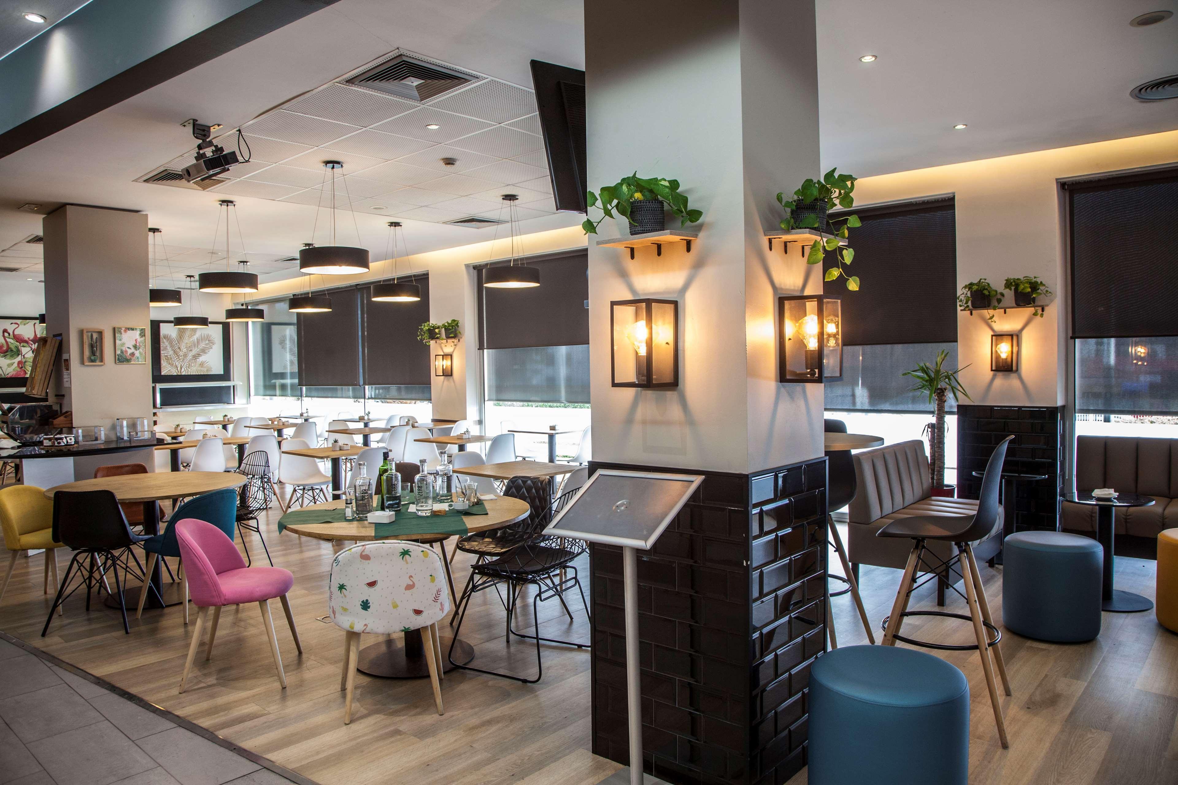 Hotel Travelodge Bcn Cornella Fira Cornellá de Llobregat