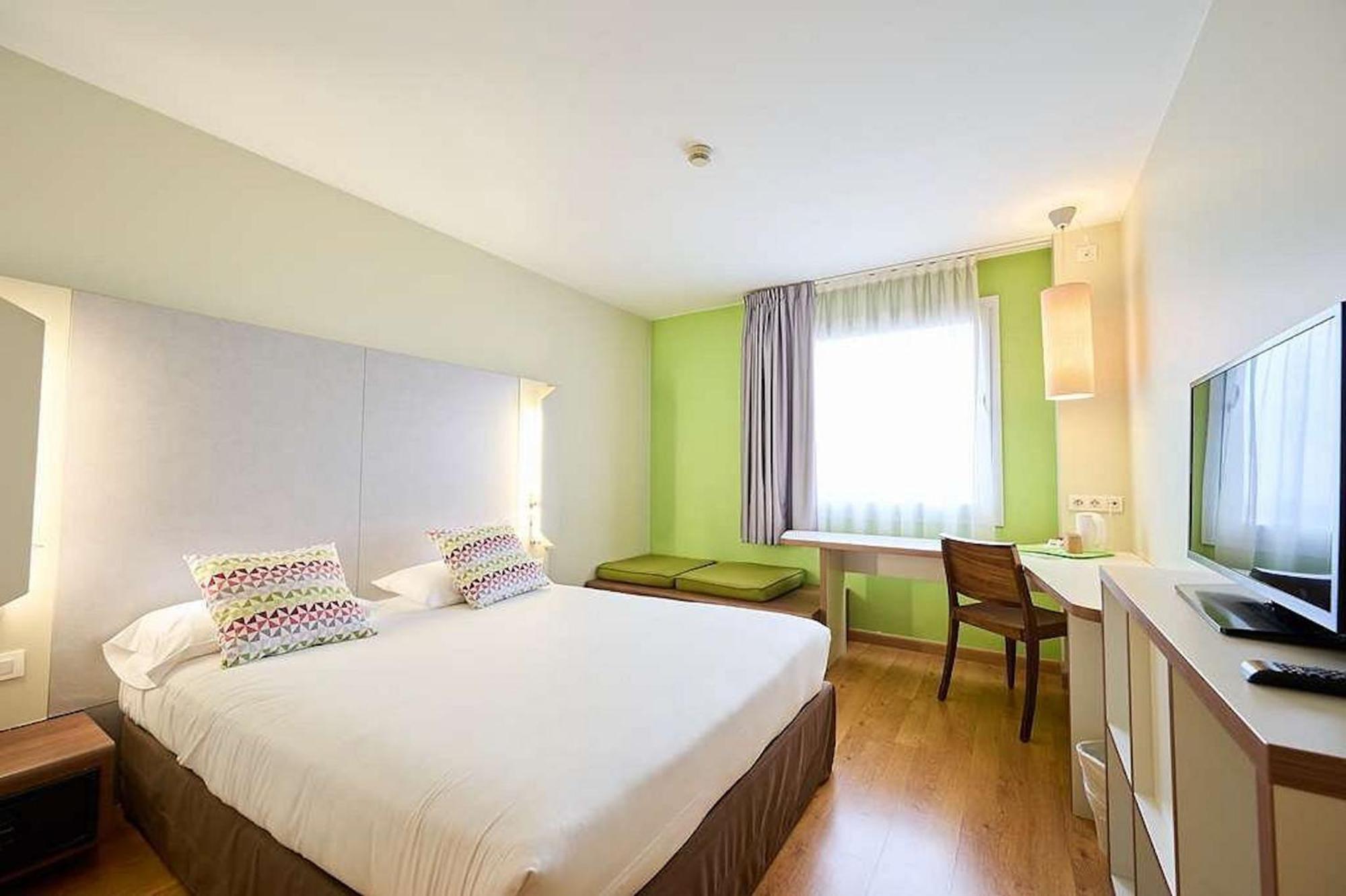 Travelodge Bcn Cornella Fira Hotel