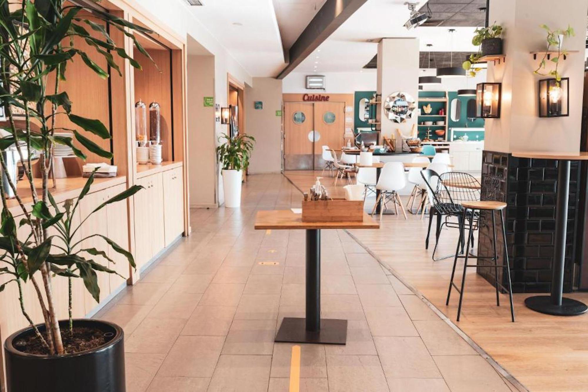 Travelodge Bcn Cornella Fira 3*